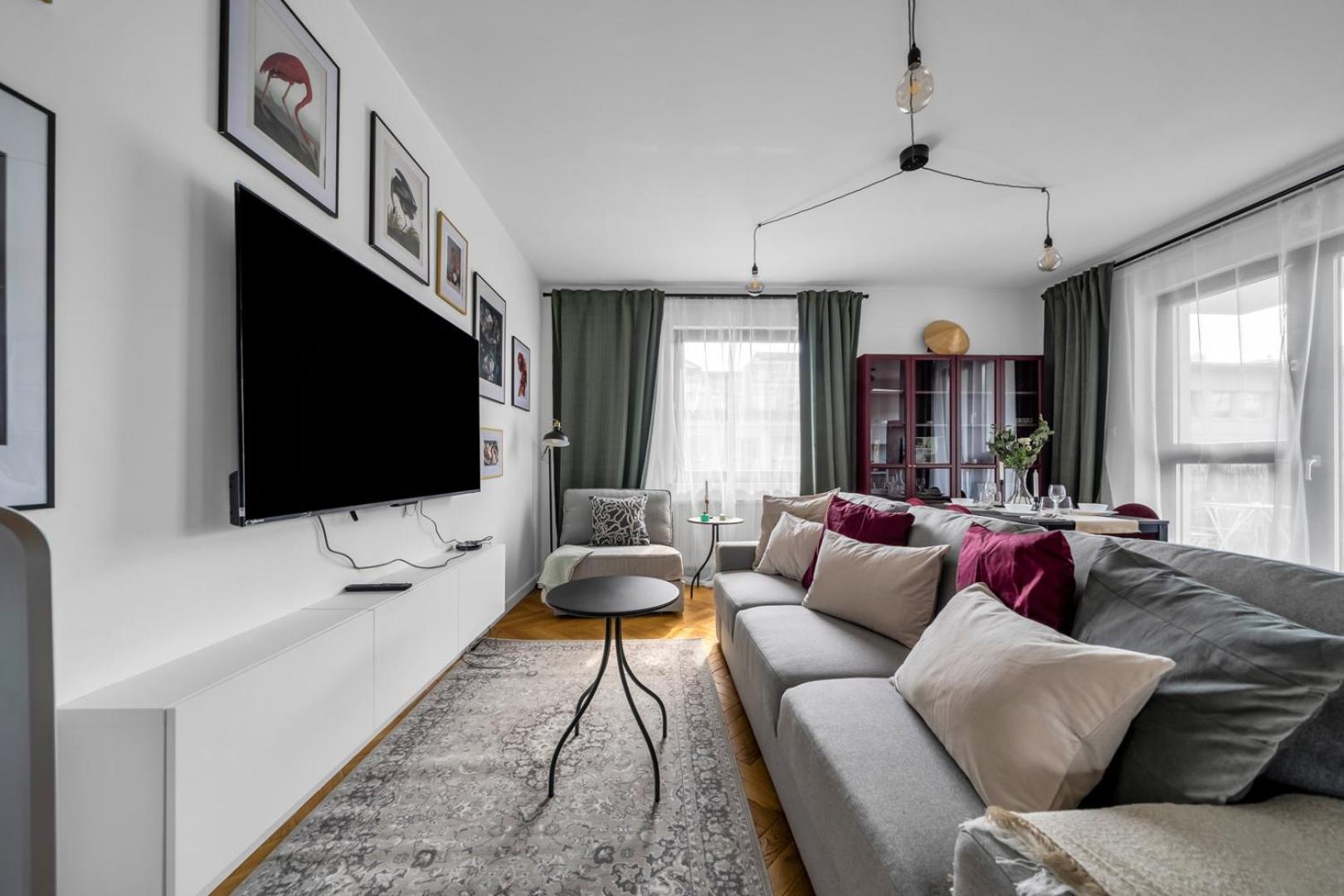 Skierniewicka Apt - Parking, Workspace, Balcony - By Rentujemy Warsaw Luaran gambar
