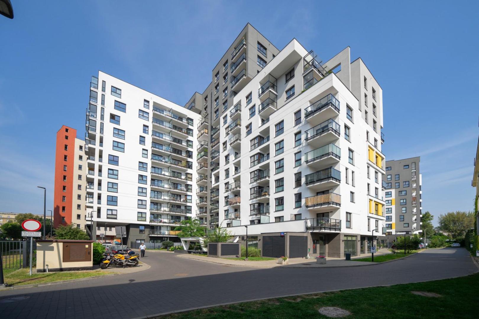 Skierniewicka Apt - Parking, Workspace, Balcony - By Rentujemy Warsaw Luaran gambar